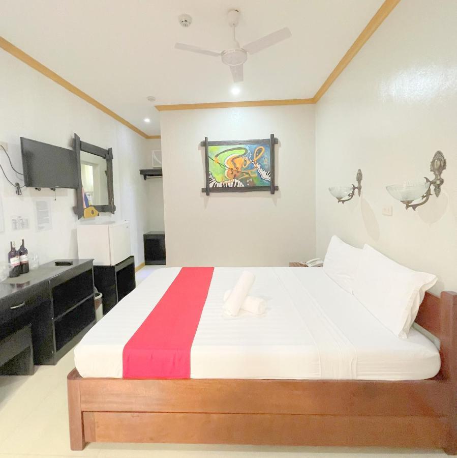 Reddoorz At New Casamila Hotel Palawan 푸에르토프린세사 외부 사진