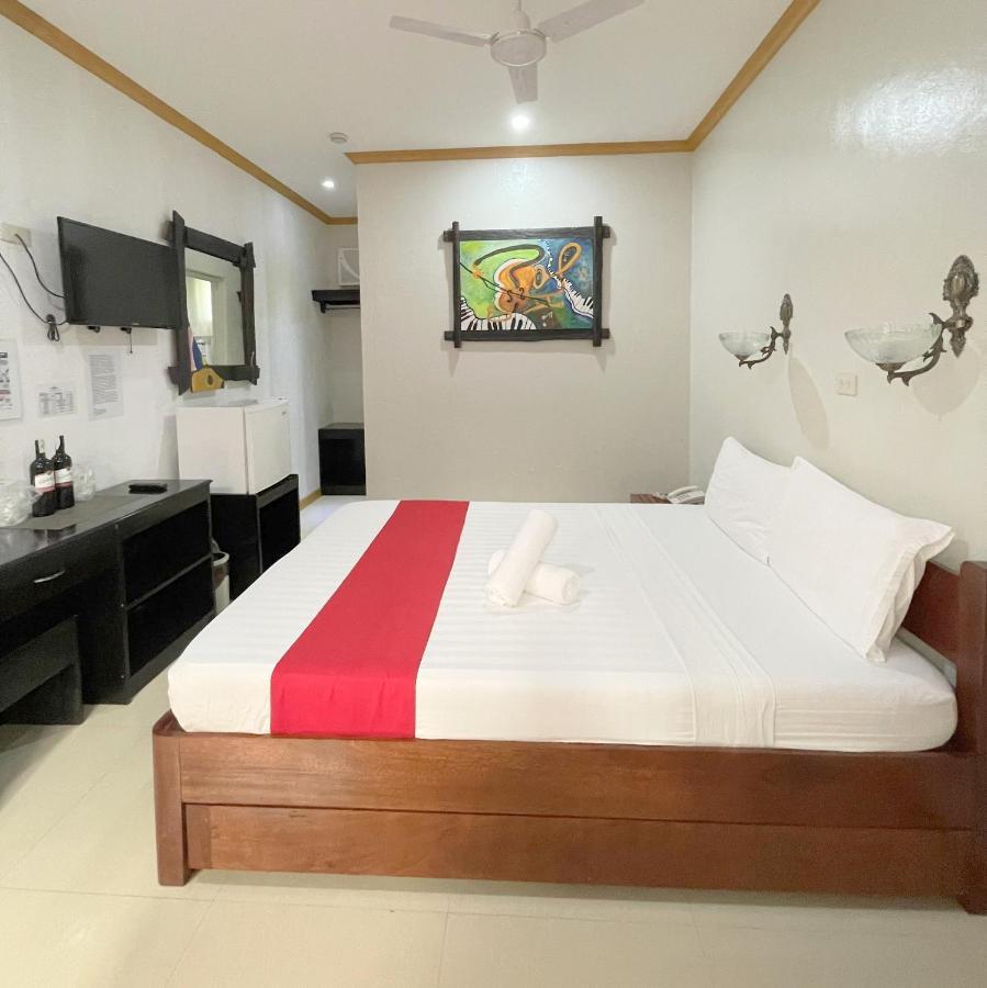 Reddoorz At New Casamila Hotel Palawan 푸에르토프린세사 외부 사진