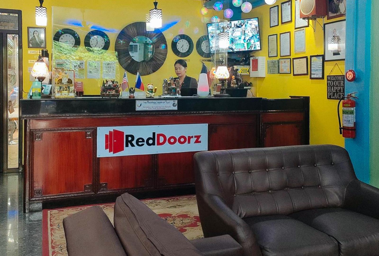 Reddoorz At New Casamila Hotel Palawan 푸에르토프린세사 외부 사진