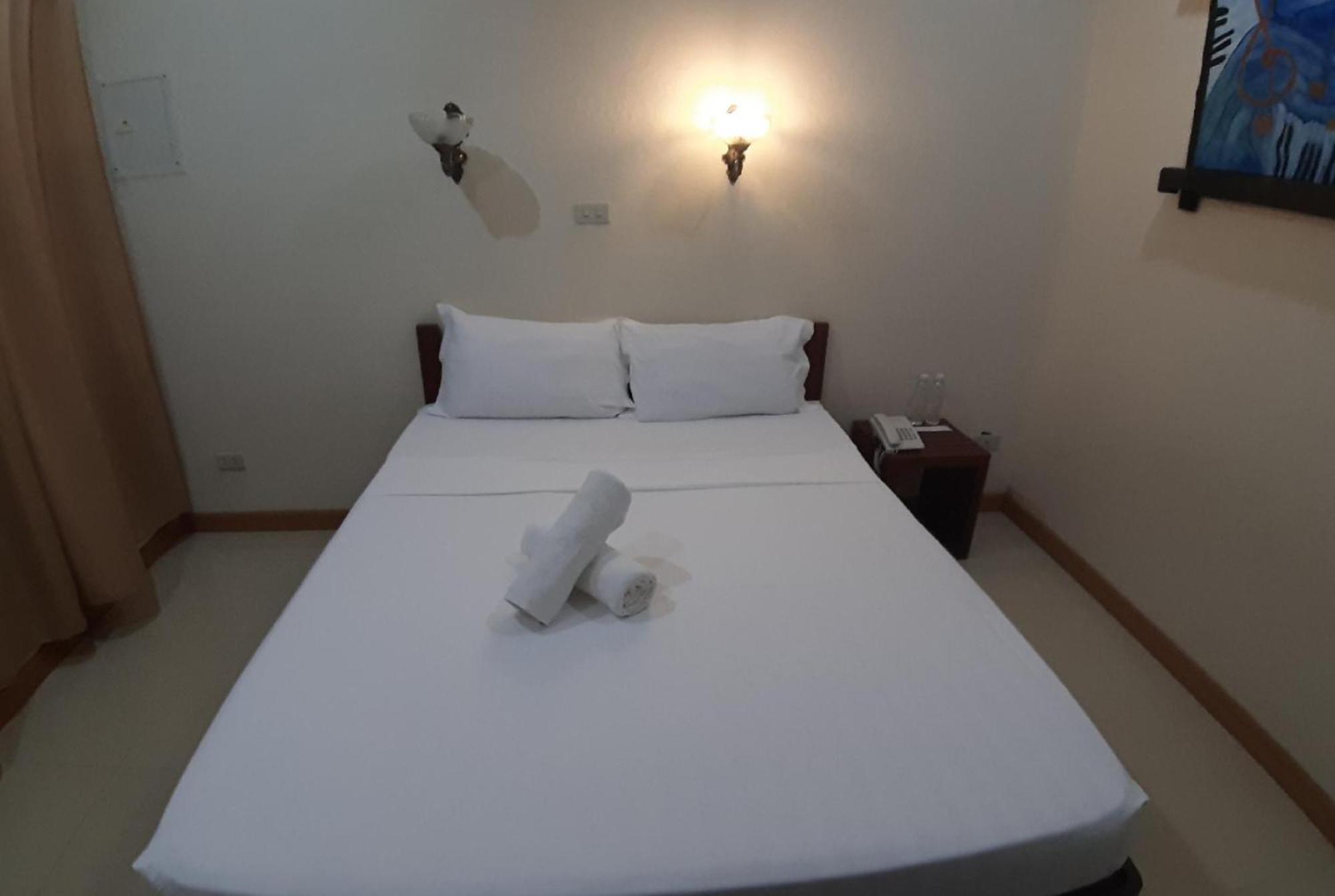 Reddoorz At New Casamila Hotel Palawan 푸에르토프린세사 외부 사진